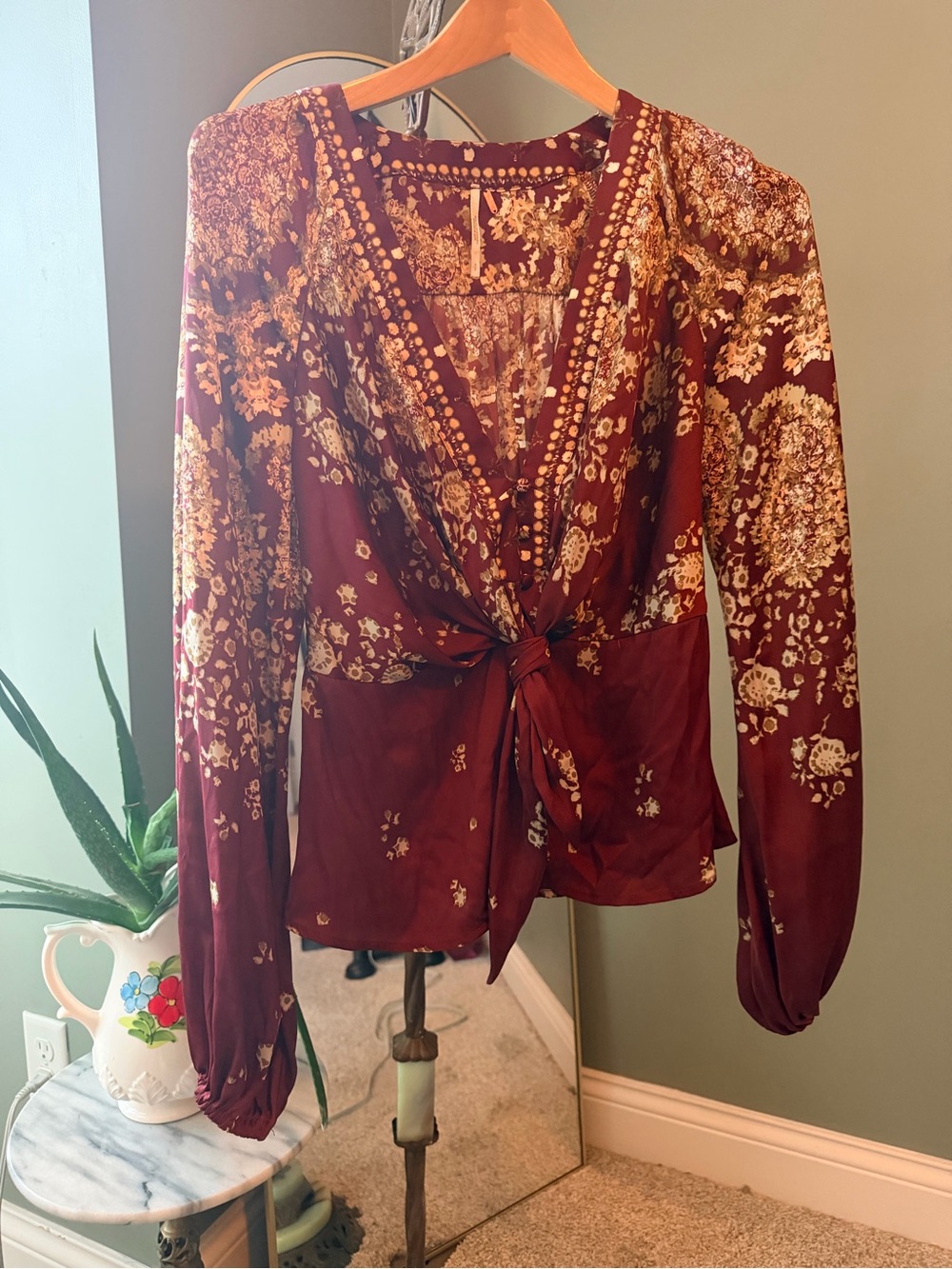 0031-Free People Burgundy Floral Tie-Front Blouse Size Small